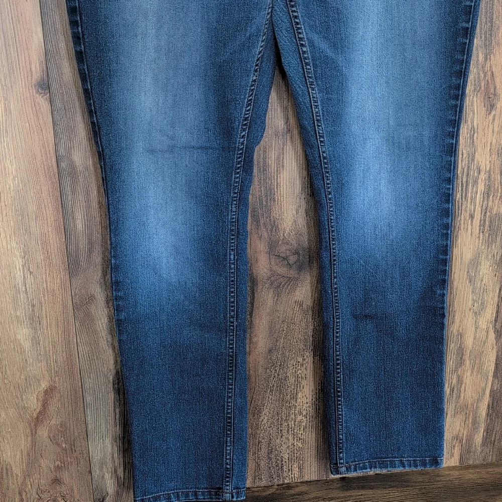 Massimo Women's Skinny Premium Denim Jeans Fit 4 Size 18                    C214